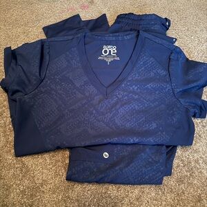 Barco Uniforms scrub set